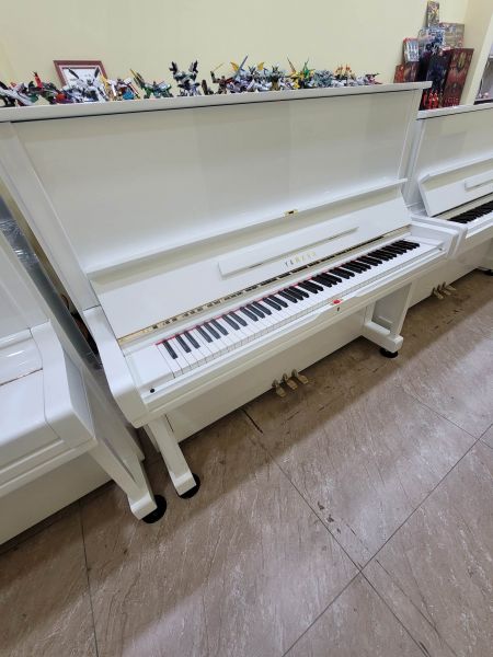  YAMAHA白色鋼琴 59800元 YAMAHA U3 二手鋼琴 珍珠白魅力，由您來演繹 