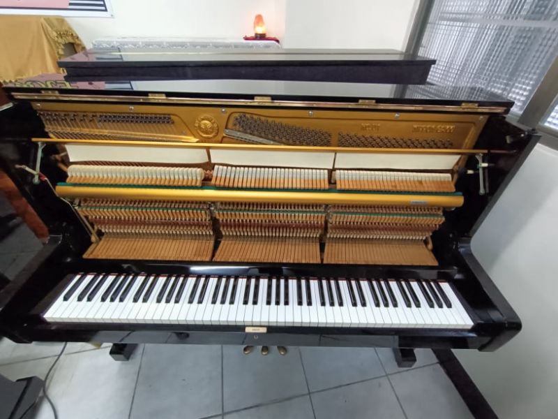 便宜出售 日本YAMAHA U1E 二手鋼琴 55000 中壢中古鋼琴黃先生 0980494792