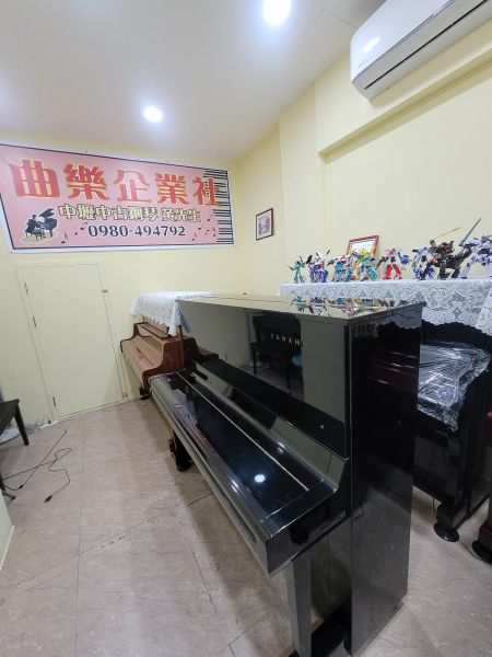  日本 YAMAHA U3C 49000 二手鋼琴 內外已清潔整理 歡迎比較比價喔! 