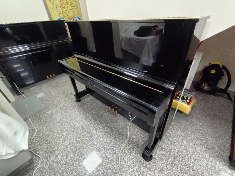 只要43800元 便宜出售 台灣山葉 T13xxxx號 YAMAHA U1 二手鋼琴 中壢中古鋼琴黃先生 深得您心