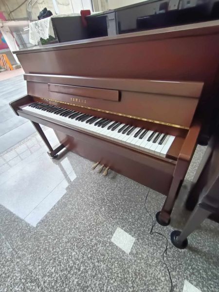  49900元 原木台灣山葉 UT-112 二手鋼琴 YT25萬號 自己搬回家 中古鋼琴俗俗賣 