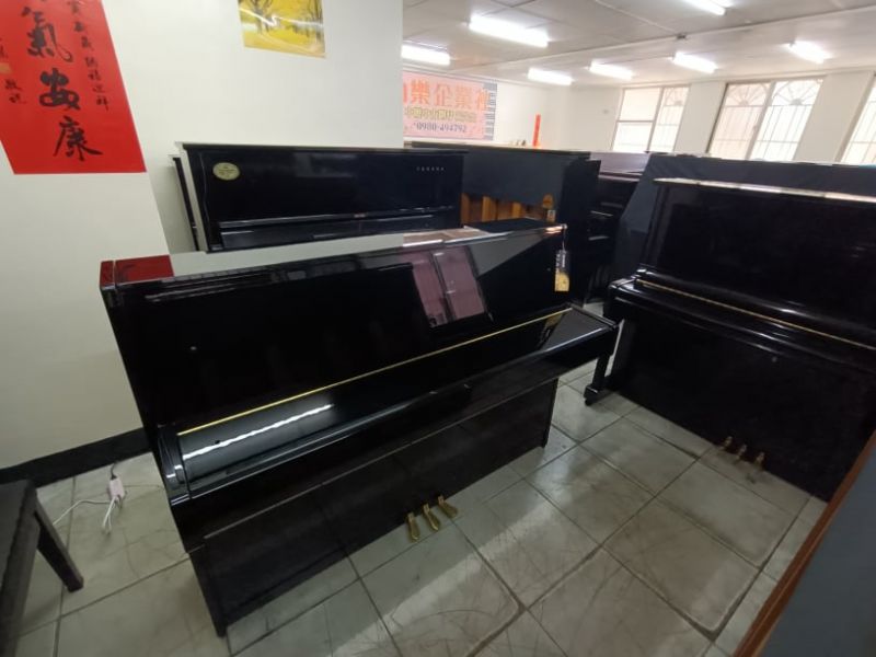  廉售 10年左右 YAMAHA 中古JU109 二手鋼琴 45000 可遇不可求的年份及價格 