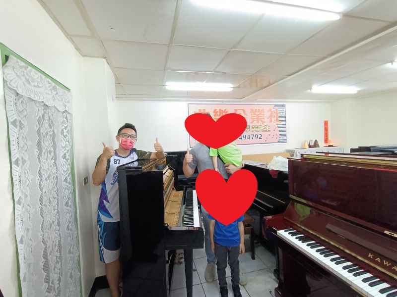感謝近期12組願意給予中壢中古鋼琴黃先生服務的大大們! 