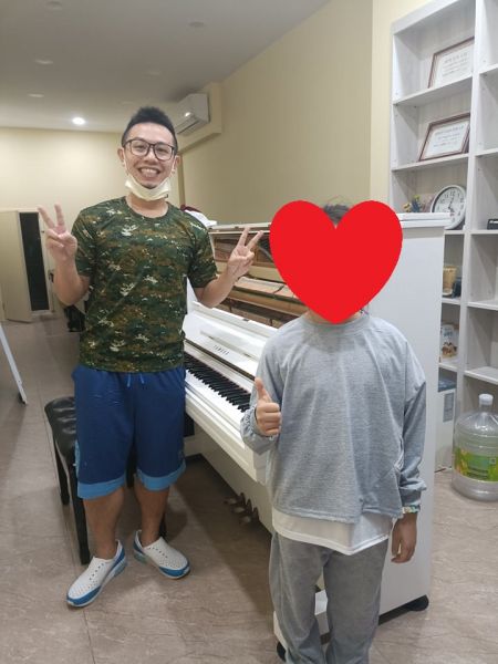  感謝近期前來參觀選購中古鋼琴的顧客們! 