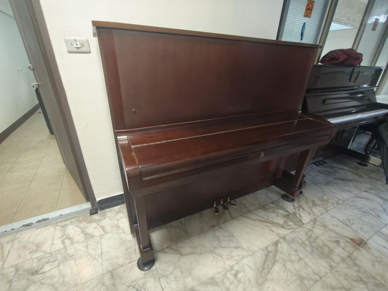  超低價 破盤了 日本YAMAHA U5 只要 56800元 高等級原木三號中古鋼琴，U3升級款,懂琴的您值得一試! 