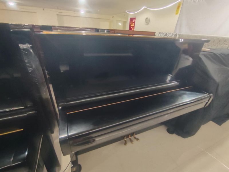  日本YAMAHA U2 就只賣您 34900元 自己搬回家 現量一台超值 二手鋼琴 