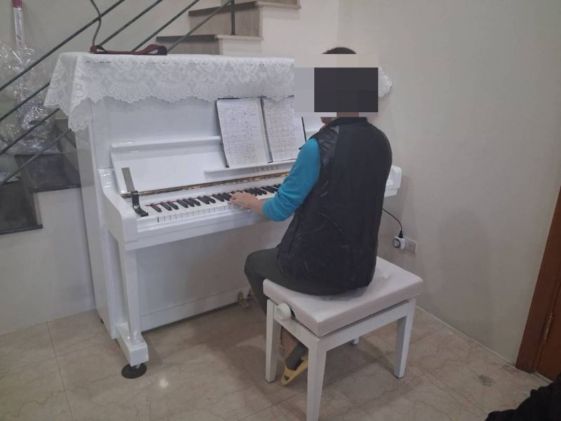 朋友說有免費鋼琴送我，可以自己搬回家???