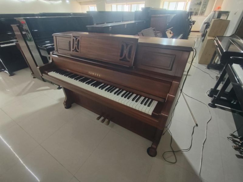  日本古典原木小琴 只要53800元 YAMAHA L-101 二手鋼琴 歡迎比價 買鋼琴找 中壢中古鋼琴黃先生就對了 