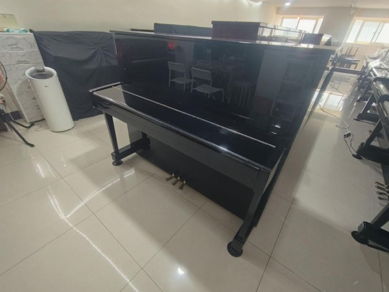  限量 只要52900 2002年 UT121 二手鋼琴 讓您搬回家 中古琴 請找 中壢中古鋼琴黃先生 