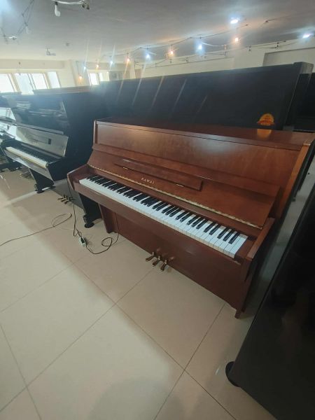  只要39800元 日本KAWAI CE-7 原木典雅小琴 就是您的 買二手鋼琴 請找 中壢中古鋼琴黃先生 
