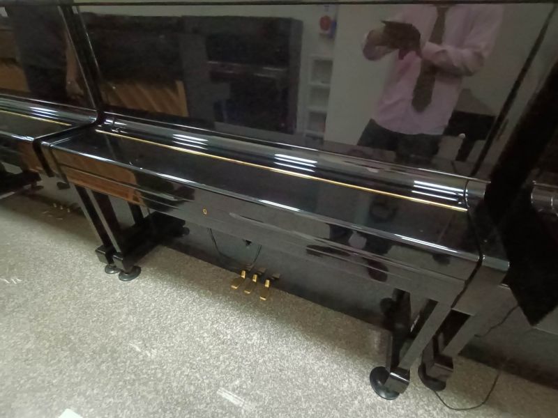 只要36800元 YAMAHA U1  T3萬多號 內外已清潔整理 中古鋼琴 歡迎比價比價