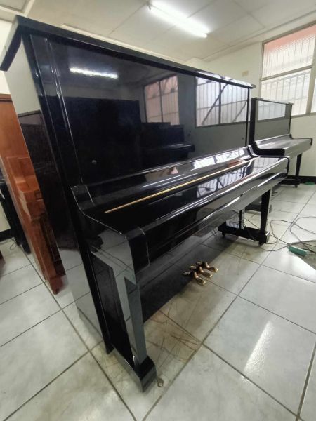 白釘 YAMAHA U3 只要 39999 T8萬號 二手鋼琴 專業調音師已整理 中古鋼琴 我最便宜