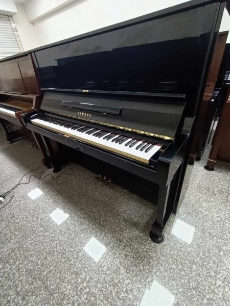只要37800元 YAMAHA U3 T5XXXX 內外已清潔整理 中古鋼琴 自己搬回家 歡迎比價比價
